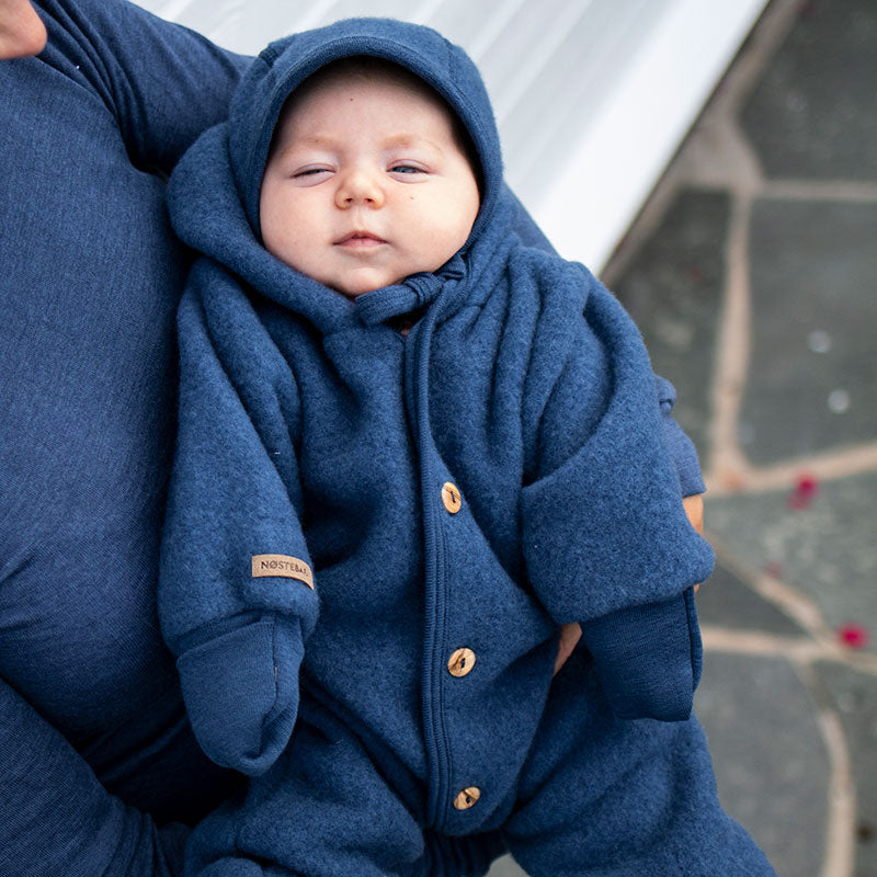 Babydress i ullfleece med hette