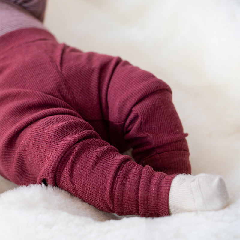 Babytights i ull med silke ribbestrikk