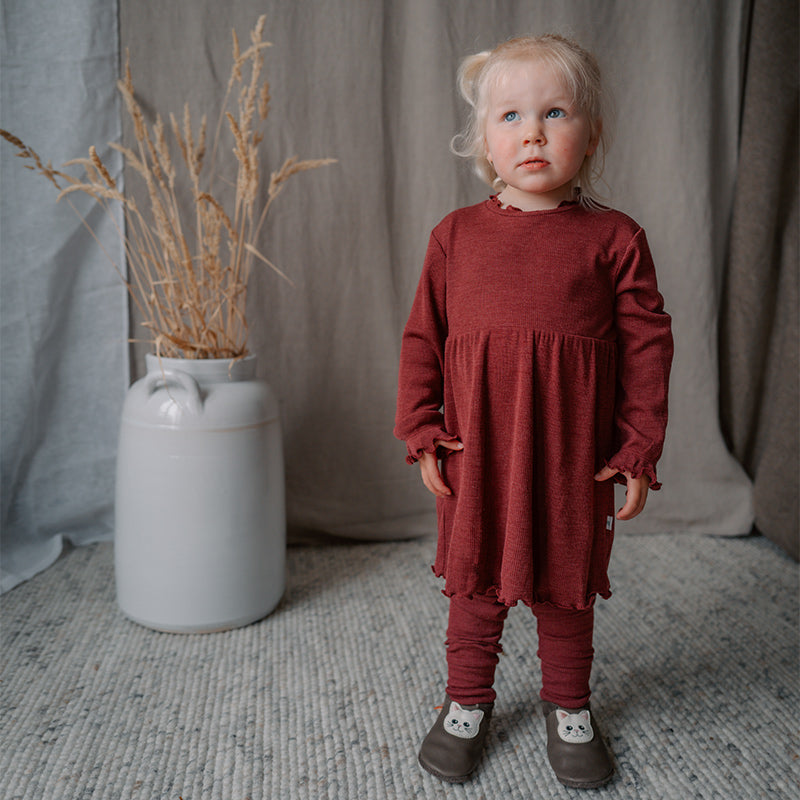 Babytights i ull med silke ribbestrikk