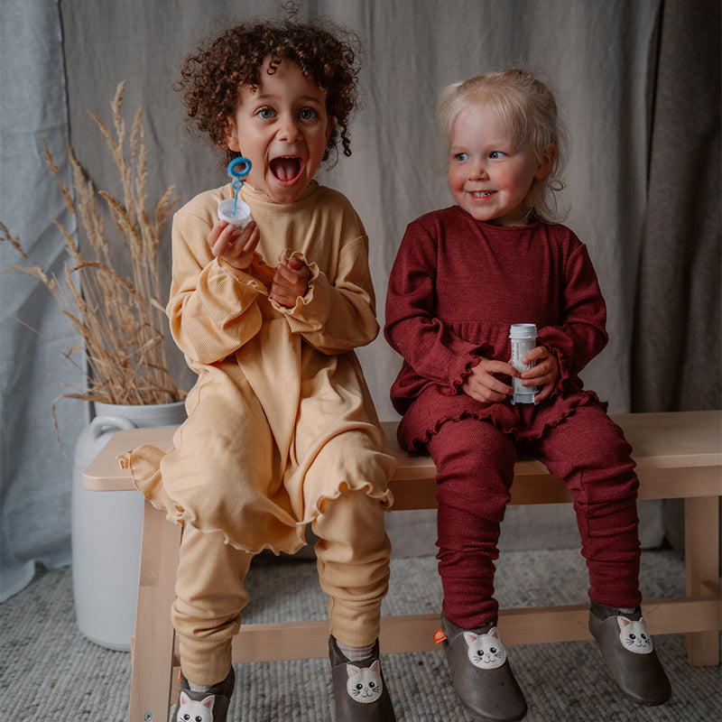 Babytights i ull med silke ribbestrikk