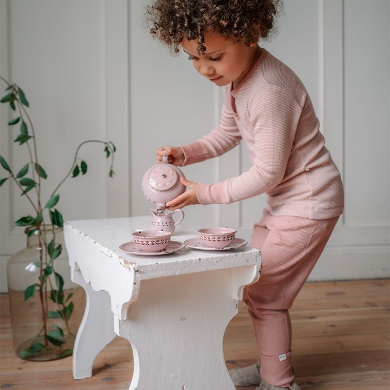 Ribbestrikket babybukse i ull med silke - Lys rose