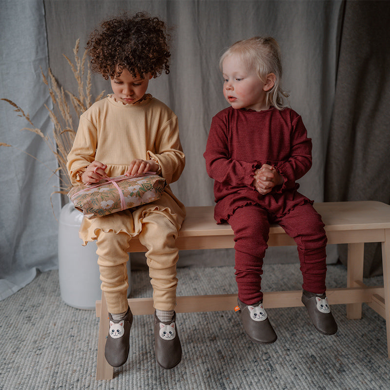 Babytights i ull med silke ribbestrikk