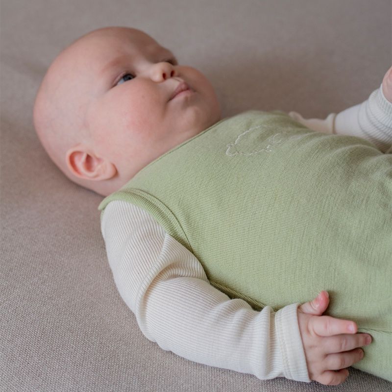 Ribbestrikket body i ull med silke - Hvit/natur