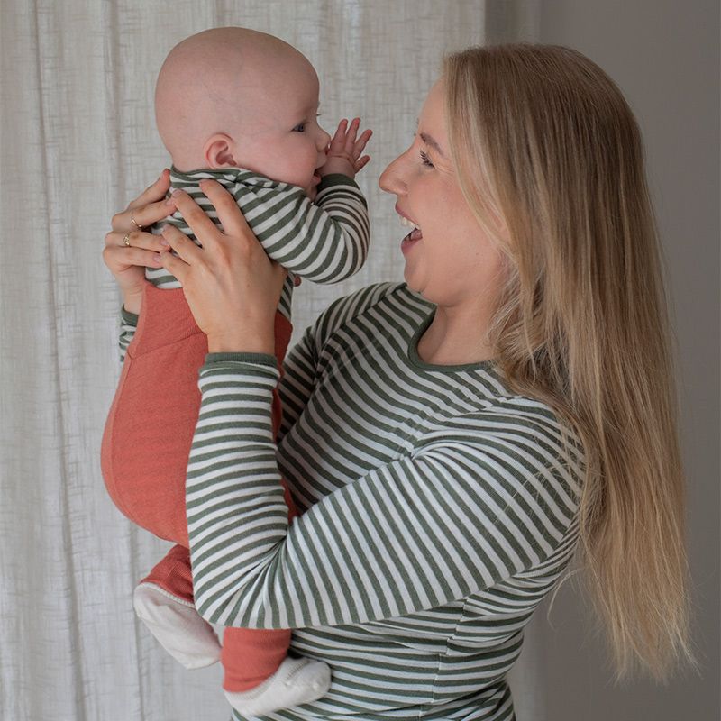 Babybukse i ull med silke - Høstrød