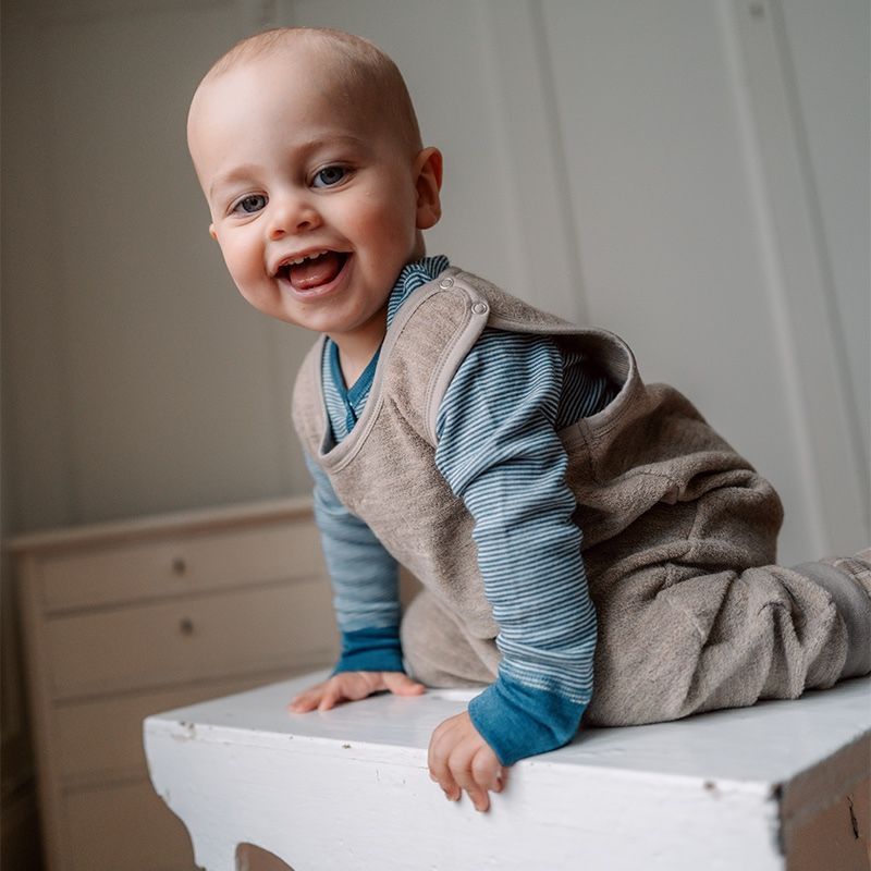 Babytrøye i ull med silke - Dongeriblå/natur