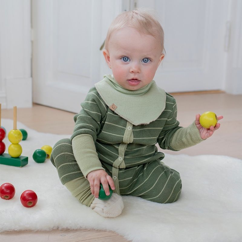 Hel dress i ull med silke  - Olivin/pistasj