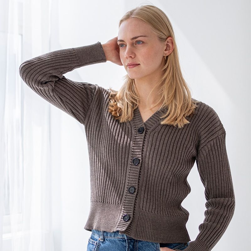 Ribbestrikket cardigan - Brun