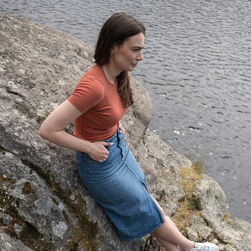 Ulltrøye dame, kort erm, ull med silke  - Høstrød