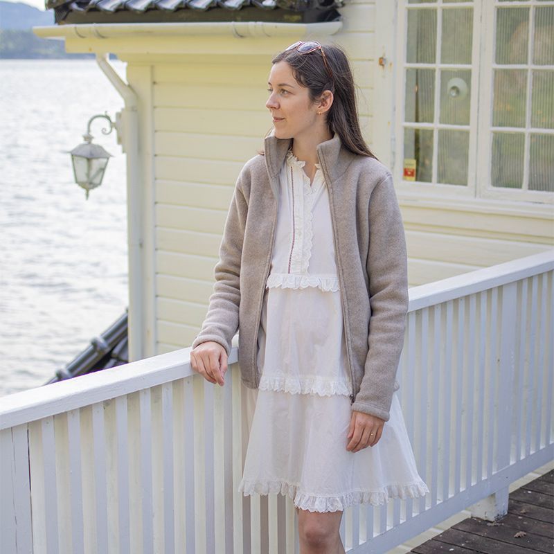 Fasongsydd jakke i ullfleece - Linfarge