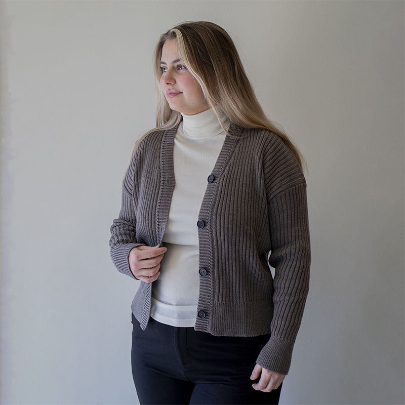Ribbestrikket cardigan - Brun