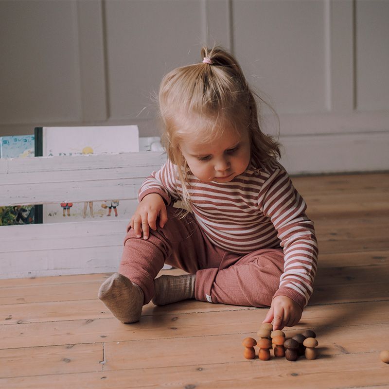 Babybukse i ull - Mørk rose