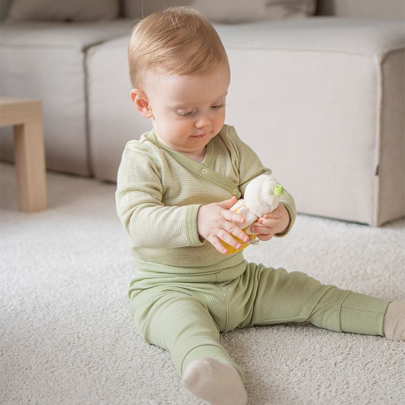 Ribbestrikket babybukse i ull med silke - Pistasj