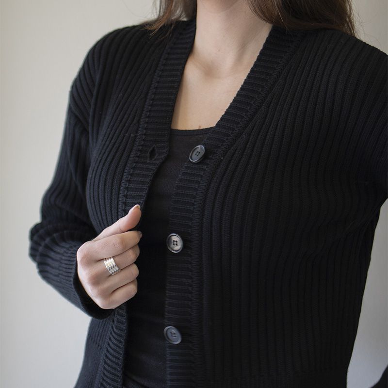 Ribbestrikket cardigan - Svart