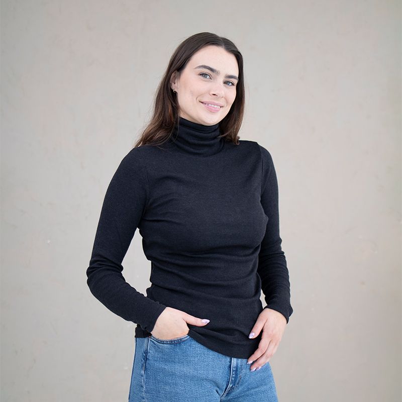 Polotrøye i finribbet ull med silke - Svart